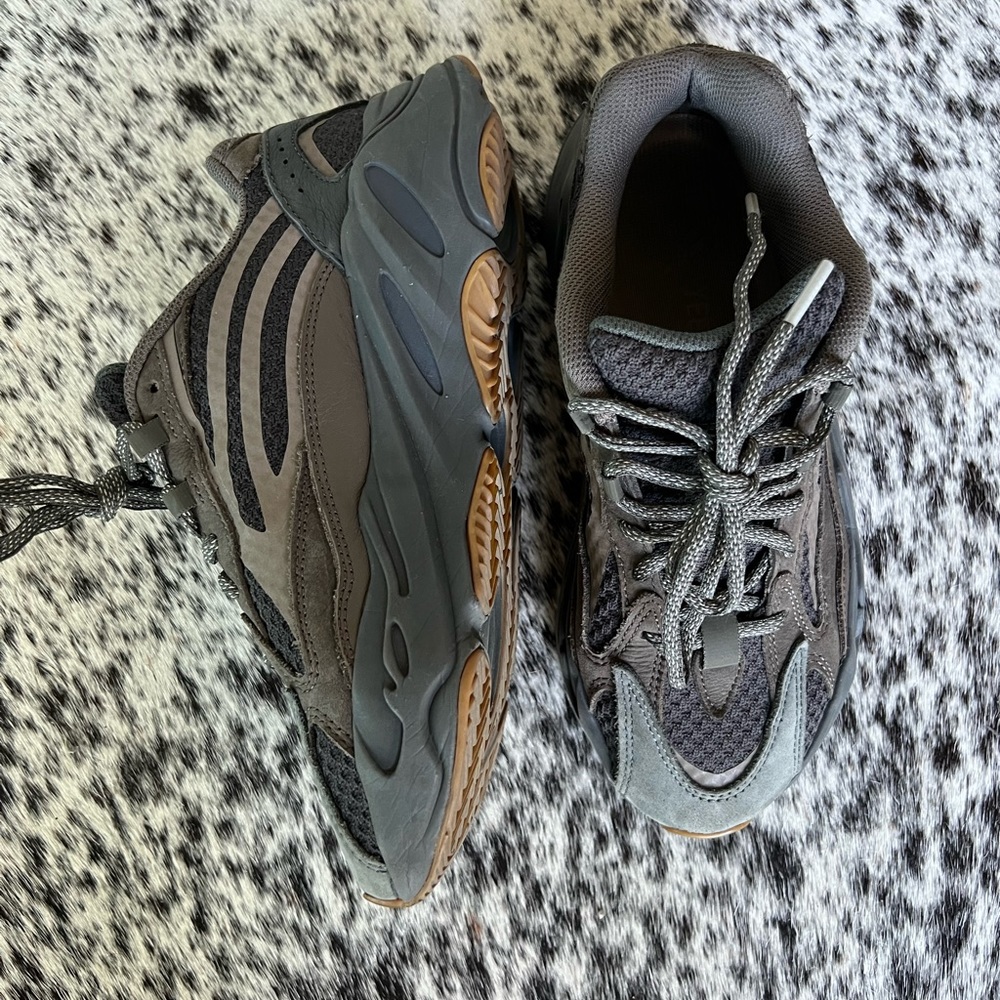 Yeezy Boost 700 V2 Geode